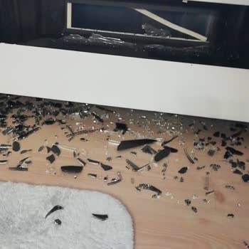 Hoşseven Isı Yalıtım Doğalgaz Sobası Camı Patladı