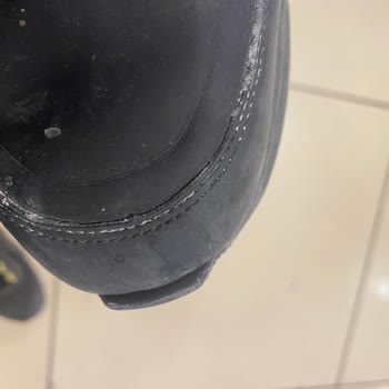 Calvin Klein Ayakkabım 2 Hafta İçerisinde Kullanılmaz Hale Geldi