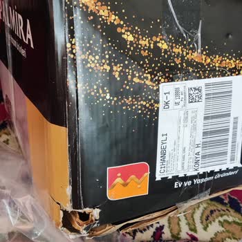 MNG Kargo Hasar Almış Kargo Kolisi