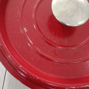 Sinbo Tencerem Birkaç Kez Kullandıktan Sonra Soyulmaya Başladı