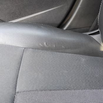 Renault Fluence Aracımın Ön Koltuk Derilerinin Yıpranması