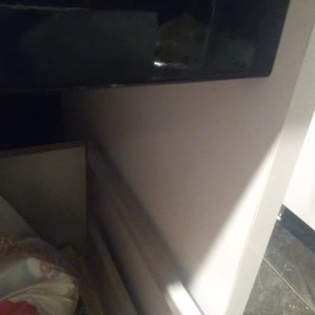 Kale Kalitesiz Banyo Dolabı