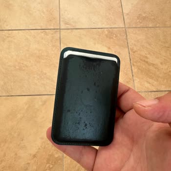 iPhone1 Ayda Kullanılamaz Hale Gelen Kılıf Ve Cüzdan