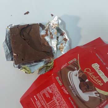 Ülker Sutlu Çikolatanın Eksik Ve Bozuk Olması