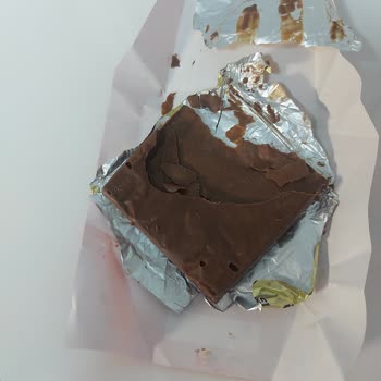 Ülker Sutlu Çikolatanın Eksik Ve Bozuk Olması