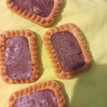 Eti Gıda Bir Markanın Sütlü Çikolatası Küflü