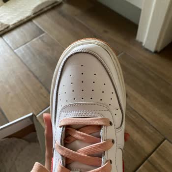 Sneaks Up Sattığı Ürünün Kusurunu Gidermemesi