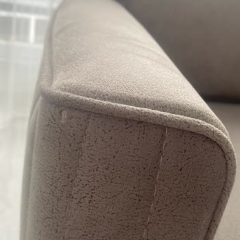Bellona Koltukta Yırtık Olması