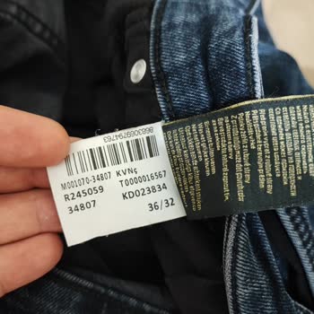 Mavi Pantolonumun Ağ Kısmı Açıldı