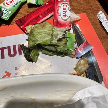 Tavuk Dünyası Kurtköy Viaport AVM Kötüydü