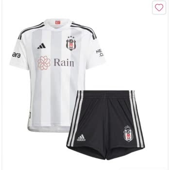 Çiçek Sepeti, Beşiktaş Forması Aldık Amblemsiz Bez Parçası Yolladı