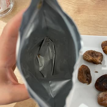 Migros'tan Aldığım Kuru İncirin Böceklenmesi