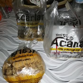 Acarlar Unlu Mamüller Çalışanın Müşteriye Karşı Davranışı