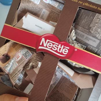 Nestle Bayat Ve Bozuk Çıkan Çikolata