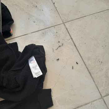 Marks And Spencer Sweatshirt Tüy Yapması