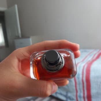 Armani Beauty Orijinalliği Şüpheli Ürün Satıyor!