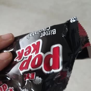 Eti Gıda Bitter Çikolatalı Popkekten Kurt Çıktı