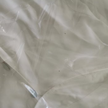 Yargıcı Online Mağaza Her Yeri Lekeli Gömlek Gönderdi