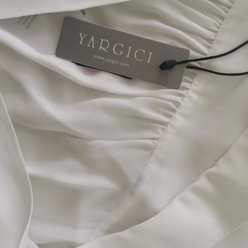 Yargıcı Online Mağaza Her Yeri Lekeli Gömlek Gönderdi