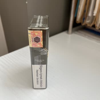 Marlboro Marka Sigarada Böcek Var!