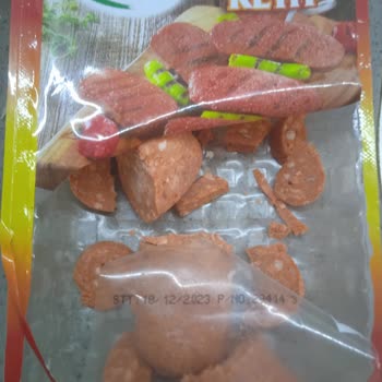Pınar Salam Ve Sucuğun İçindeki Siyahlık