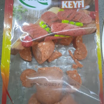Pınar Salam Ve Sucuğun İçindeki Siyahlık