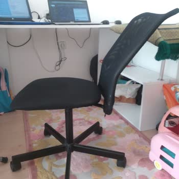 IKEA Ofis Koltuğunun Sırt Kısmındaki Demirlerin Bozulması