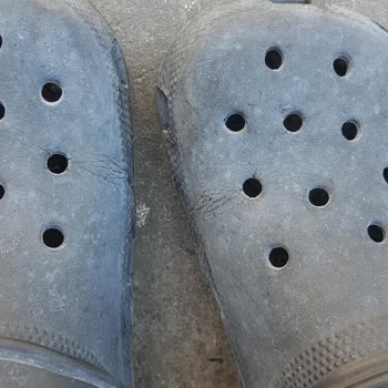 Birkaç Ayda Deforme Olan Crocs Terlik