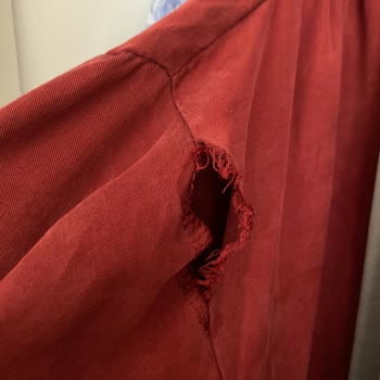 Terzi Dükkanı (terzidukkani.com) Terzi Dükkanından Aldığım Feracem Söküldü