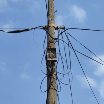 Türk Telekom Hasar Alan Direğin Onarılması