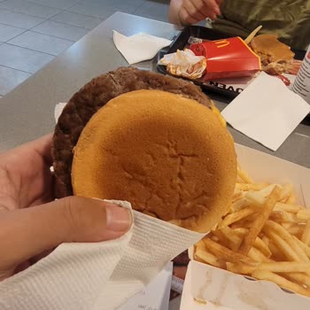 McDonald's Yanlış Servis. Yanlış Tavır.