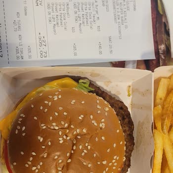 McDonald's Yanlış Servis. Yanlış Tavır.