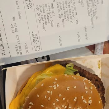 McDonald's Yanlış Servis. Yanlış Tavır.