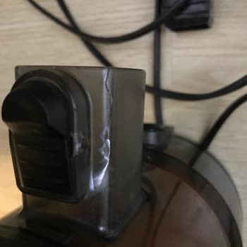 Trendyol'dan Aldığım Fantom P5000 Provac Makinemde Çatlak