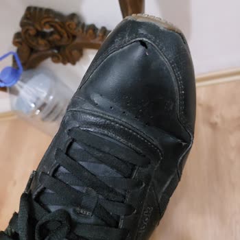 Reebok Ayakkabının Çok Kısa Sürede Deforme Olması