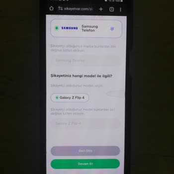 Samsung Telefon Z Flip 4 Ekran Kabarması