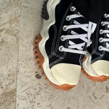 SuperStep Converse Türkiye Ye Hitaben