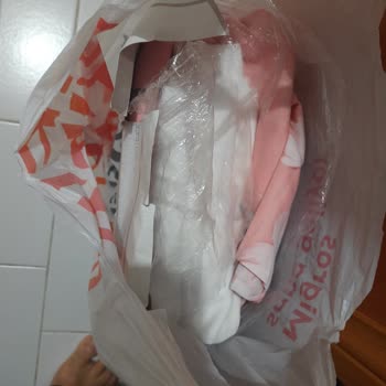 Migros Ambalajı Yırtık, Açılmış, İçine Sokulmuş Nevresim Takımı