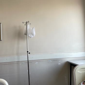 Bozyaka Eğitim Ve Araştırma Hastanesi İzmir Bozyaka Eğitim Araştırma Hastanesi Hasta Bakımı Hakkında Şikayet