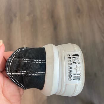 Converse Ayakkabı Renk Solması Şikayeti