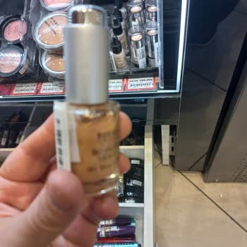 Rossmann Raflarda Bozuk Ürünlerin Satılması