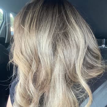 Eray Online Kuaför (Bayraklı) Ombre Yapamayan Renk Tutturamayan Bir Kuaför Salonu