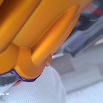 Dyson Yan Çevrelerinde Soyulma Ve Atma