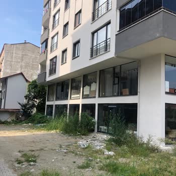 Araklı Belediyesi Yeni Yapılan Binaların Etrafını Yapmıyor