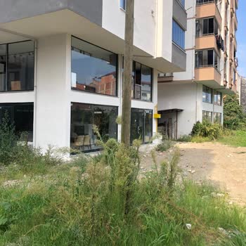 Araklı Belediyesi Yeni Yapılan Binaların Etrafını Yapmıyor