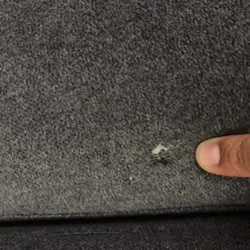 Vivense Döşemelik Kumaş Yerine Gömlek Kumaşı Kullanılmış