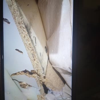 İstikbal Koltuk Başlığı Kırığı.