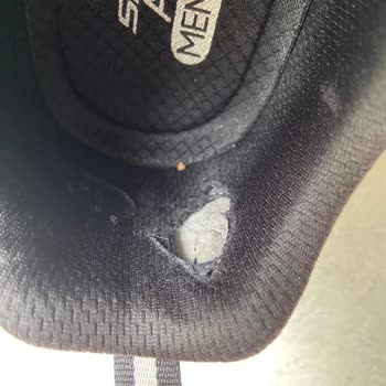 Skechers Ayakkabının Kusurlu Çıkması