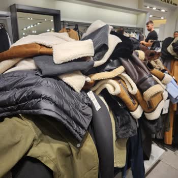 Zara'nın Pazar Yeri Gibi Dağınıklığı