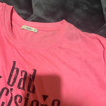 Silhouette Saç Köpüğü Silhouette Köpüğünün Mürekkep Gibi Akıp Ziyan Ettiği Tshirt Ve Bluz